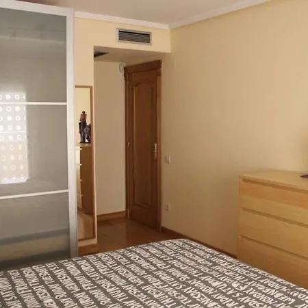 Amplio Plaza De Toros *